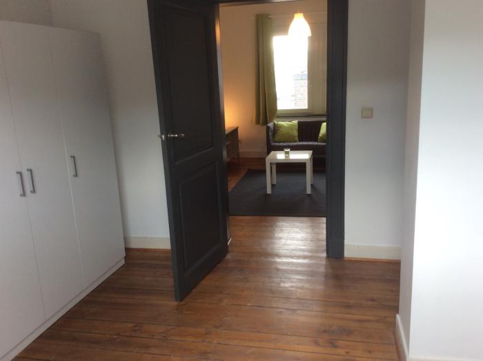 De la chambre vers le salon