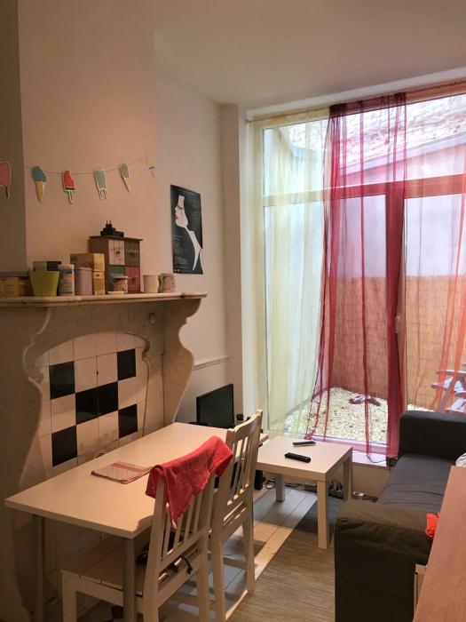 单人间 25 m² 在 Liege Outremeuse