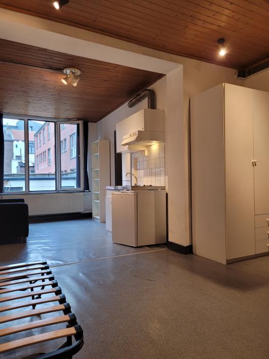 单人间 35 m² 在 Liege Botanique / rue Saint-Gilles / Jonfosse