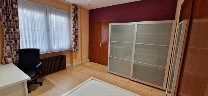 Chambre Rez côté rue.