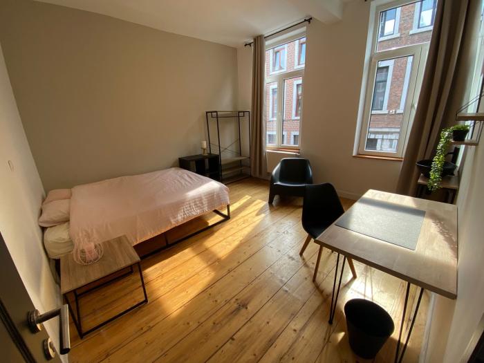 Chambre meublée