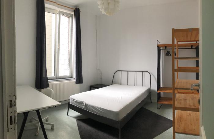 合租房 110 m² 在 Liege Outremeuse