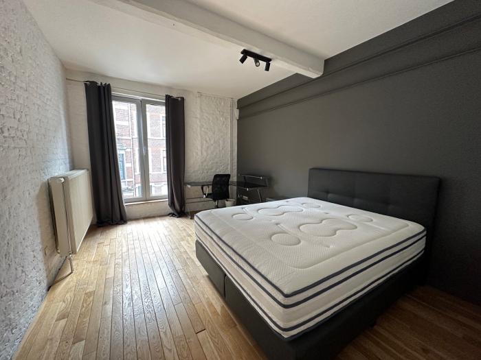 共享租房 100 m² 在 Liege Outremeuse
