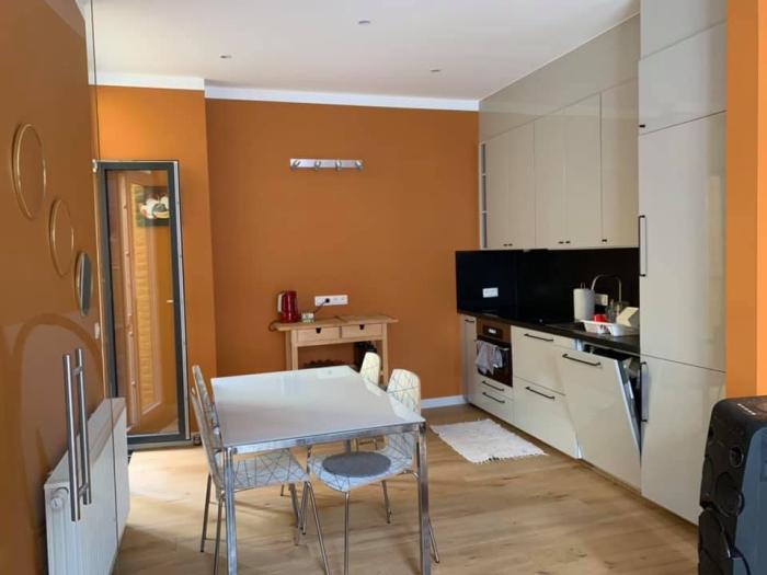 Co-locatie 120 m² in Luik Outremeuse