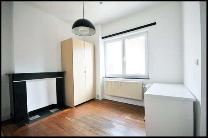 Studio 40 m² à Liège Botanique / rue Saint-Gilles / Jonfosse