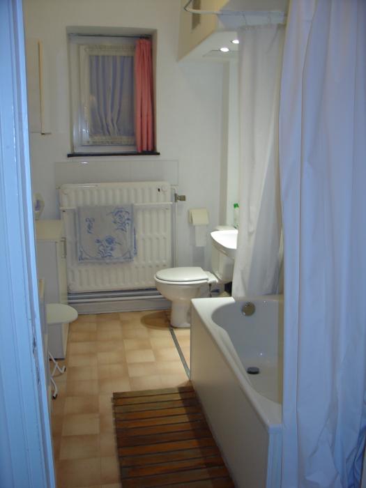 Salle de bain commune