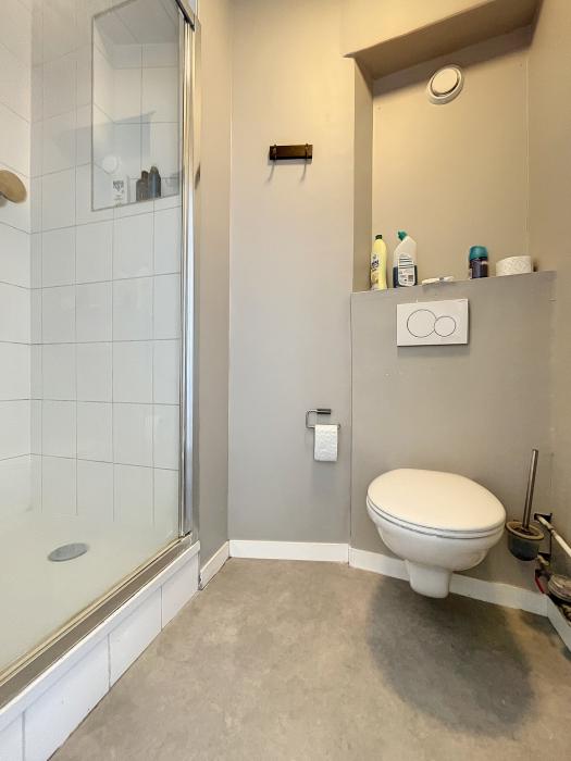 Douche + toilette