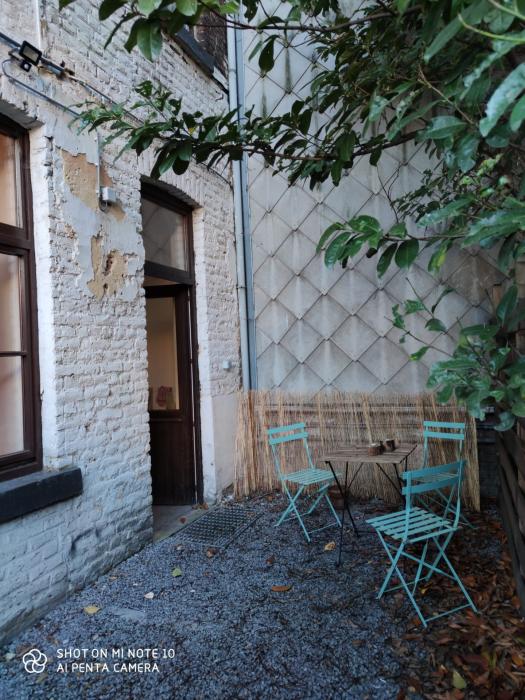 Agréable terrasse avec possibilité de ranger des vélos