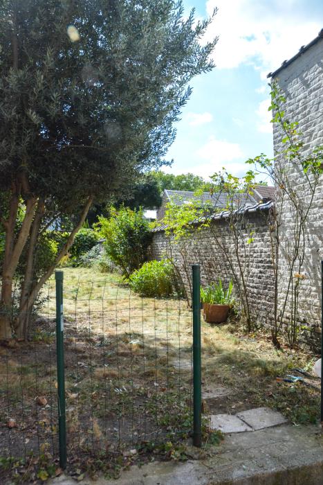 Grand Jardin avec cour