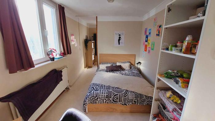 合租房 24 m² 在 Liege Botanique / rue Saint-Gilles / Jonfosse