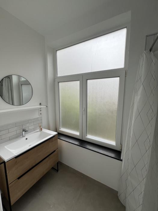 L'une des 3 salles de douche