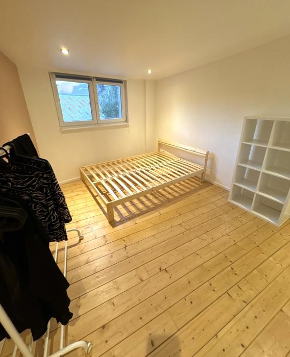 Chambre 1 (425€+90 charges)