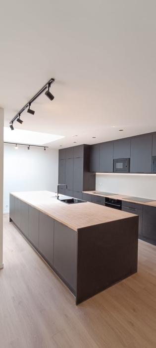 共享租房 18 m² 在 Liege Féronstrée / Pierreuse