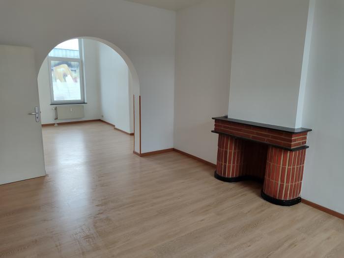 Séjour vu depuis la chambre