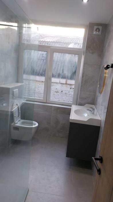 Salle de bains commune
