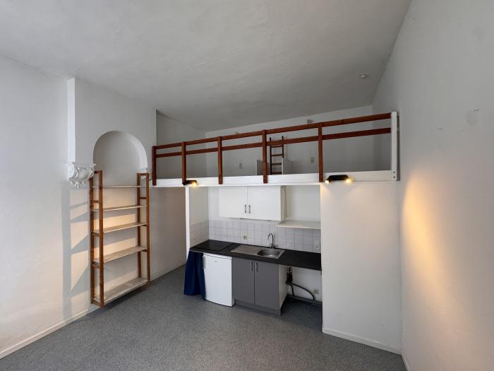 Salon- cuisine - chambre