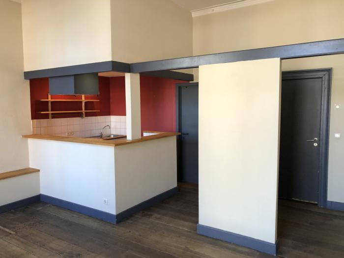 Studio 65 m² in Liege Botanique / rue Saint-Gilles / Jonfosse