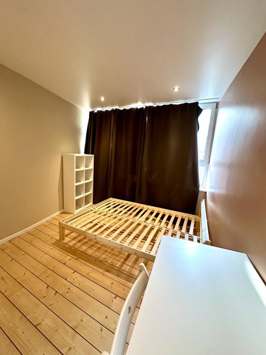 Chambre 2 (425€+90 charges)