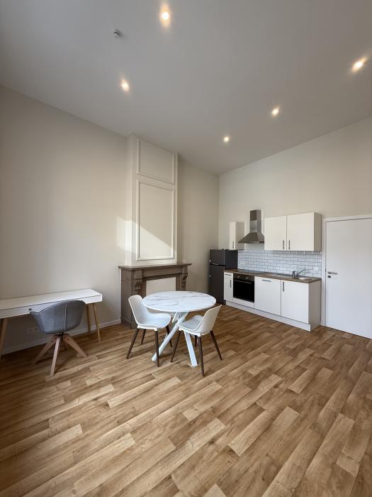 单人间 30 m² 在 Liege Cathédrale / Sauvenière / Saint-Denis