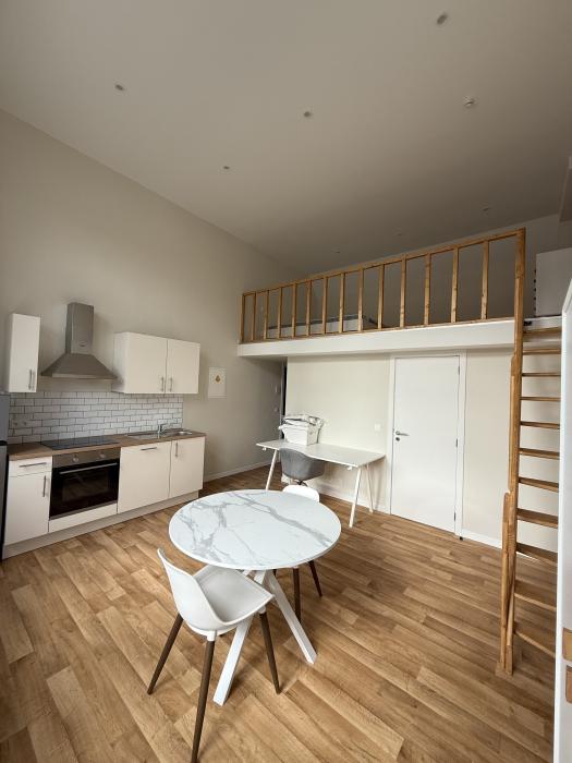 Studio 30 m² in Luik Cathédrale / Sauvenière / Saint-Denis