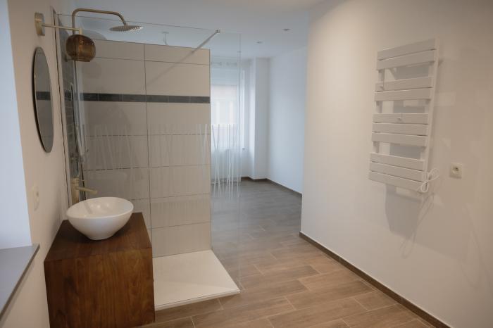 Co-locatie 150 m² in Omgeving Luik