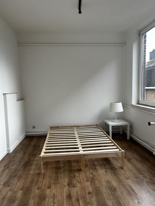 合租房 120 m² 在 Liege Botanique / rue Saint-Gilles / Jonfosse