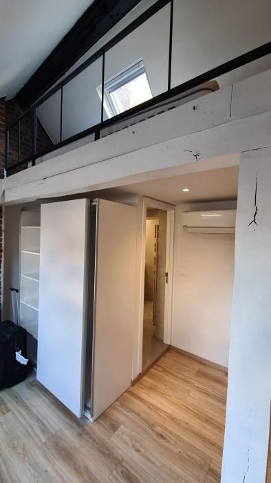 Vue sur salle de bain