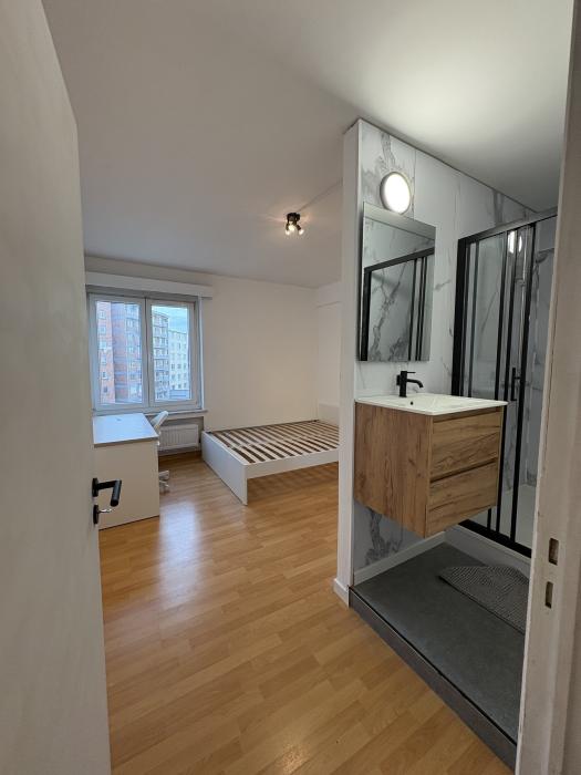 Chambre avec douche privative