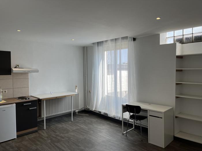 Studio 30 m² à Liège Saint-Laurent / Sainte-Marguerite