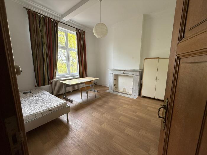 合租房 24 m² 在 Liege Fétinne / Longdoz / Vennes