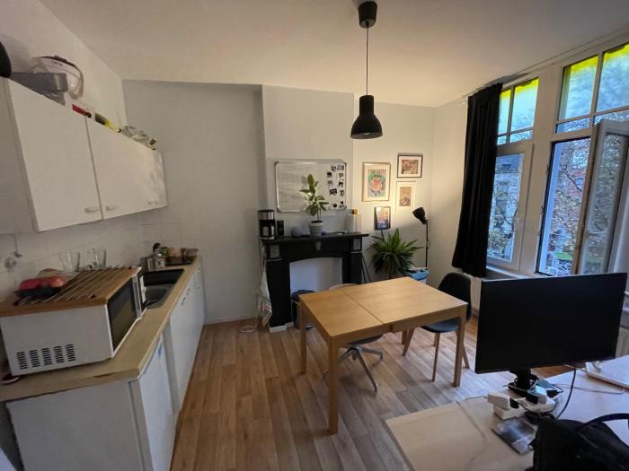 合租房 26 m² 在 Liege Outremeuse