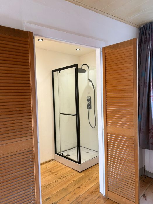 Salle de bain au 1 er