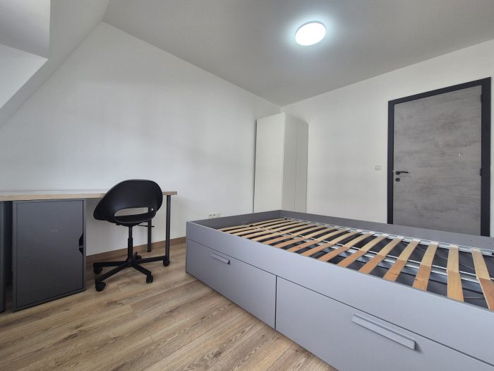 Co-locatie 201 m² in Omgeving Luik