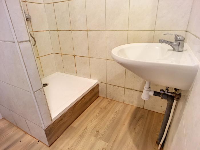 douche-lavabo-w-c