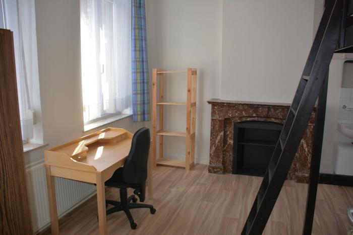 合租房 16 m² 在 Liège Botanique / rue Saint-Gilles / Jonfosse