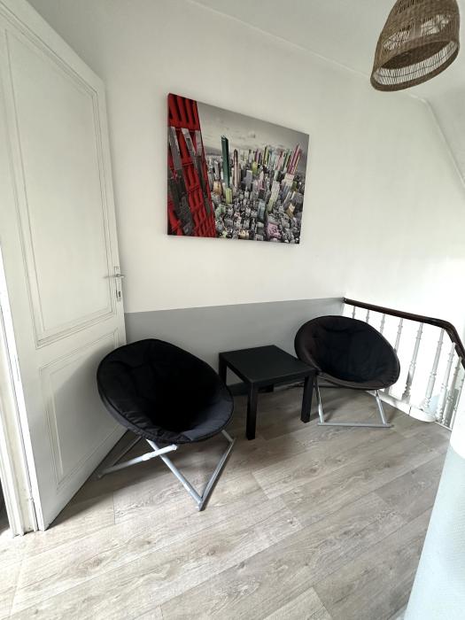 Hall pour 2 étudiantes
