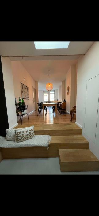 Co-locatie 195 m² in Luik Sainte-Walburge