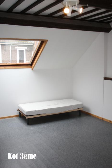 合租房 27 m² 在 Liege Cathédrale / Sauvenière / Saint-Denis