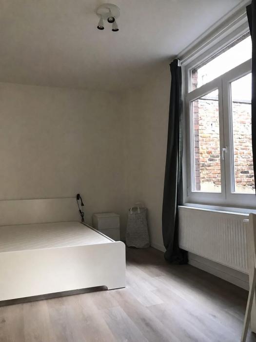 合租房 11 m² 在 Liège Laveu / Cointe