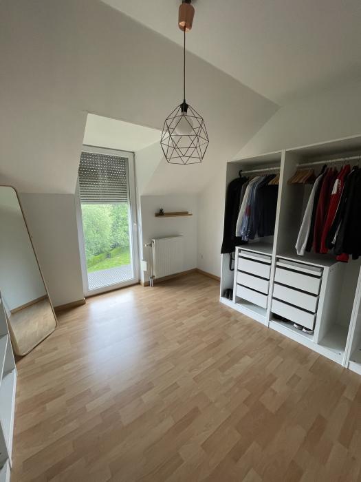 Chambre 2 - Dressing