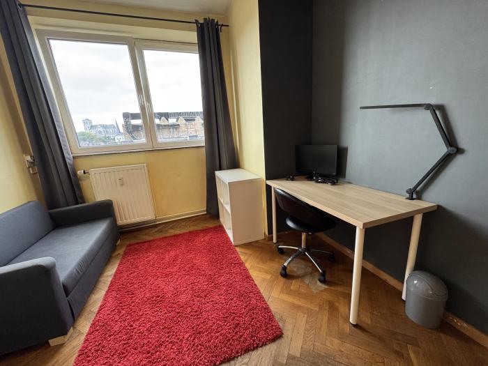 Bureau 12m