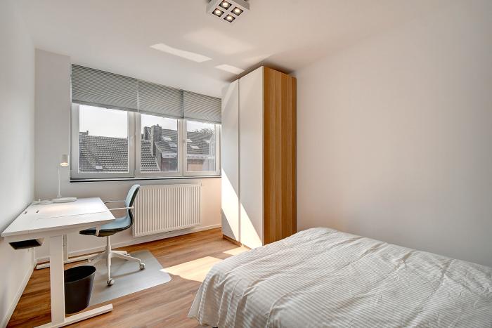 Co-locatie 300 m² in Luik Botanique / rue Saint-Gilles / Jonfosse
