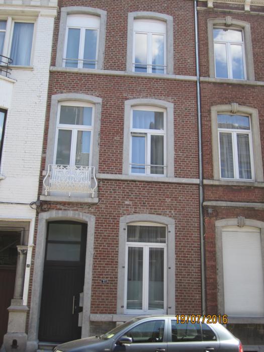 合租房 14 m² 在 Liege Botanique / rue Saint-Gilles / Jonfosse