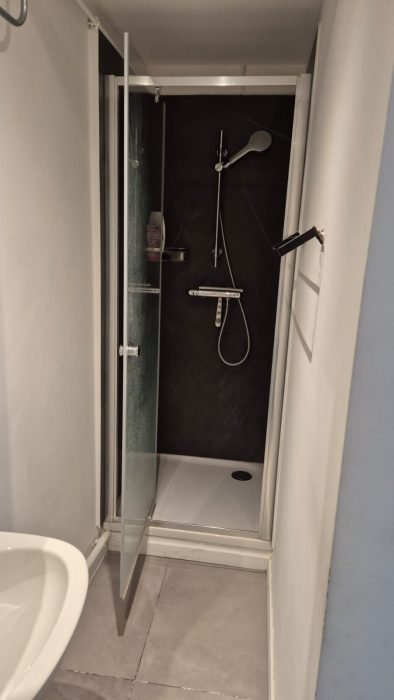 douche dans salle de bain