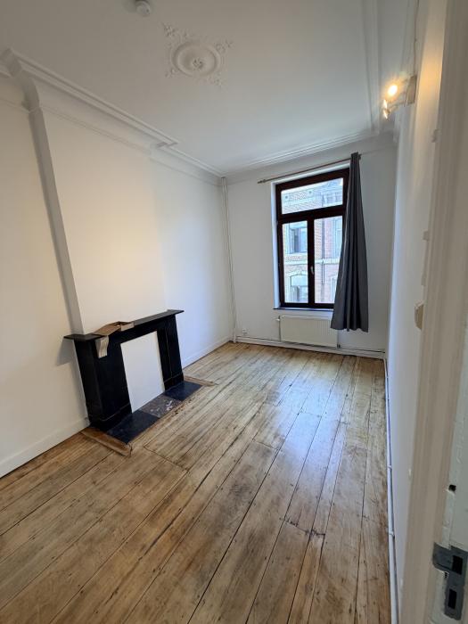 Kot 16 m² in Luik Botanique / rue Saint-Gilles / Jonfosse