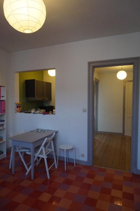 Room in owner's house 98 m² in Liege Saint-Léonard