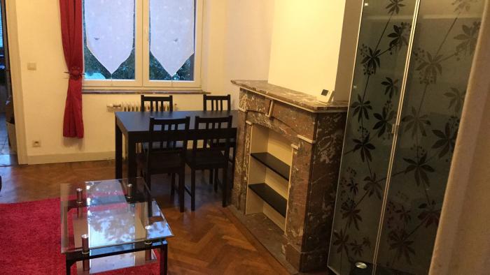 公寓 40 m² 在 Liege Botanique / rue Saint-Gilles / Jonfosse