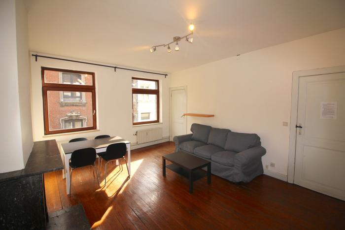 公寓 50 m² 在 Liege Botanique / rue Saint-Gilles / Jonfosse