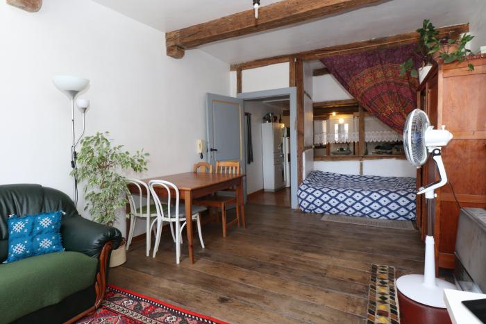 Studio 41 m² à Liège Féronstrée / Pierreuse