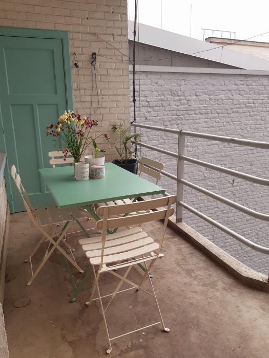 Terrasse ensoleillée commune